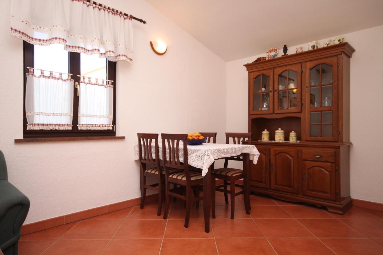 Apartments With A Parking Space Umag - 7666 외부 사진